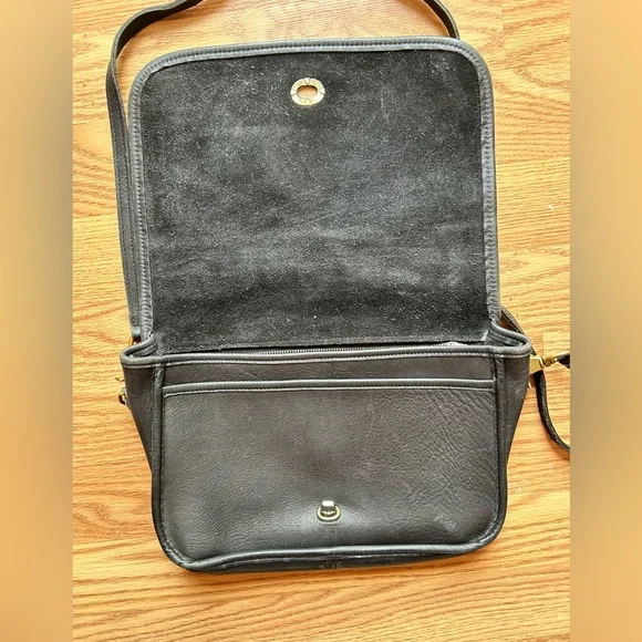 Laura U.S.A. Black Leather Vintage Crossbody Bag - Picture 10 of 13